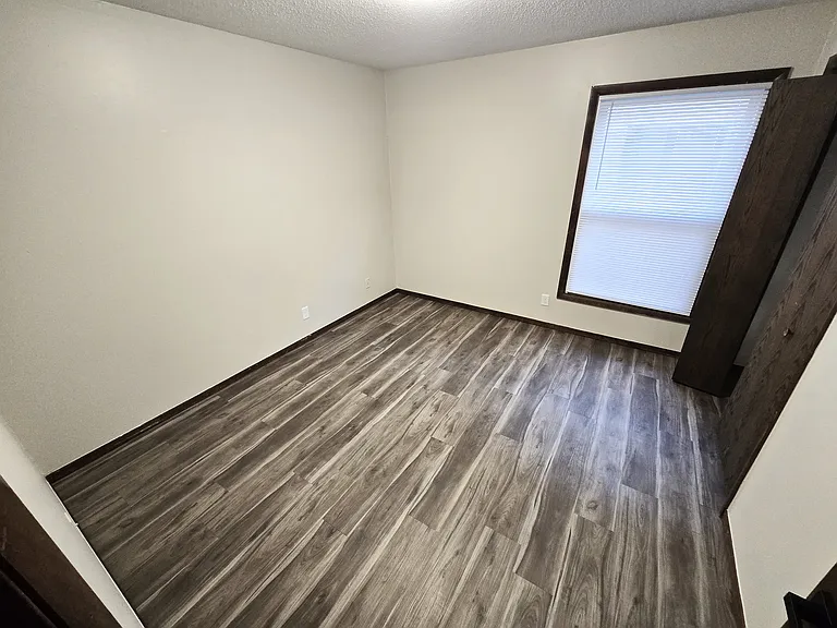 Bedroom: