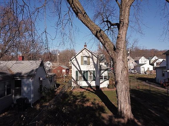 2nd image of 1426 W 6th St