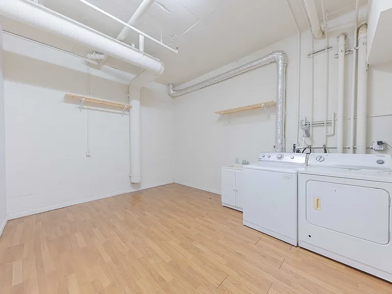 978 S Marengo Ave — Photo 30
