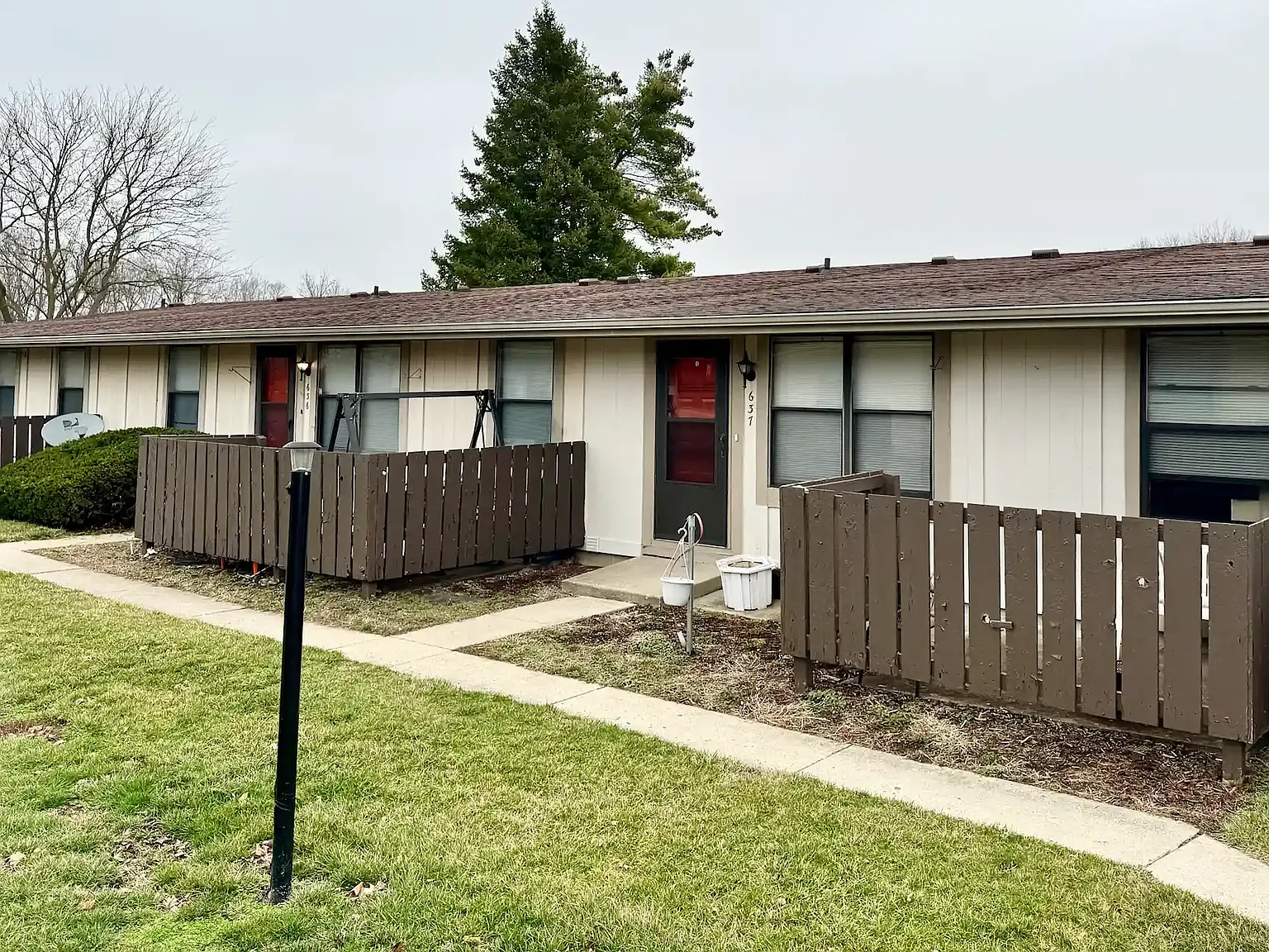 Sandalwood Apartments — Photo 2