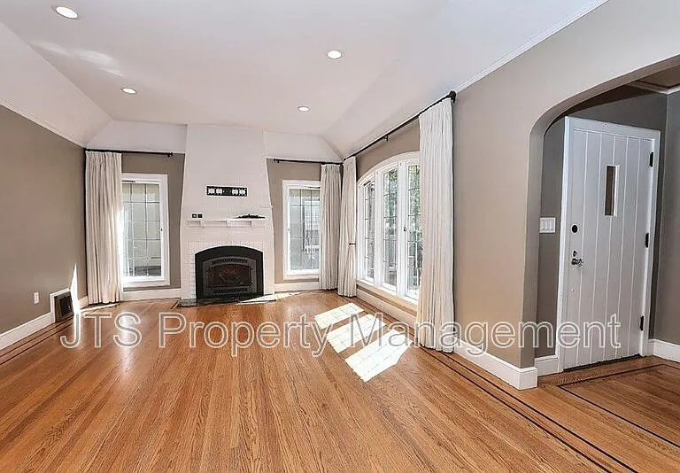 937 Sonoma Way — Photo 20