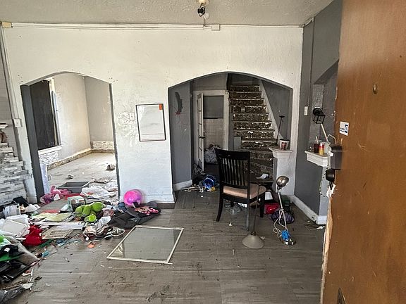 5th image of 4718 Labadie Ave