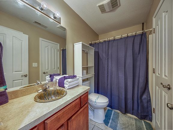 5th image of 332 Meriwether Way