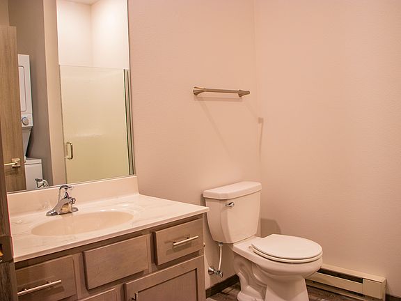 4th image of 2460 Golf Rd #206