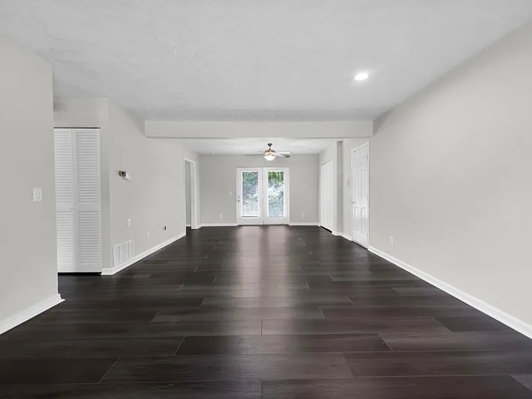 10203 Storm Dr — Photo 4