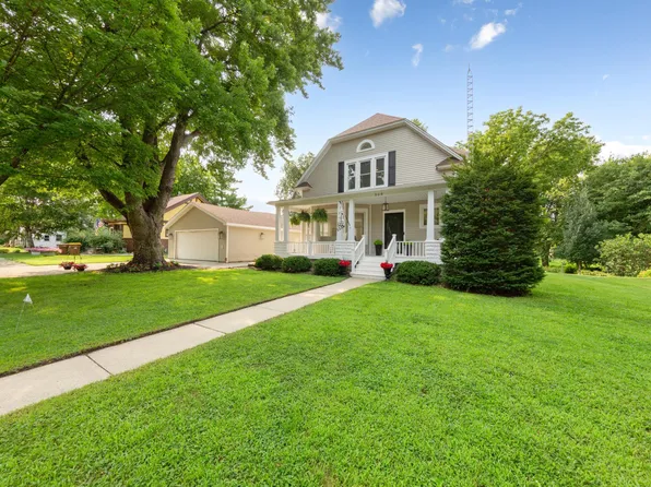 308 1st St NW, New Richland, MN 56072