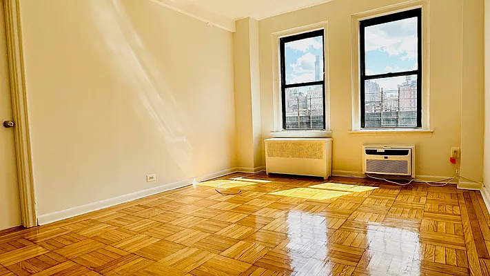 Rented by Compass | media 23