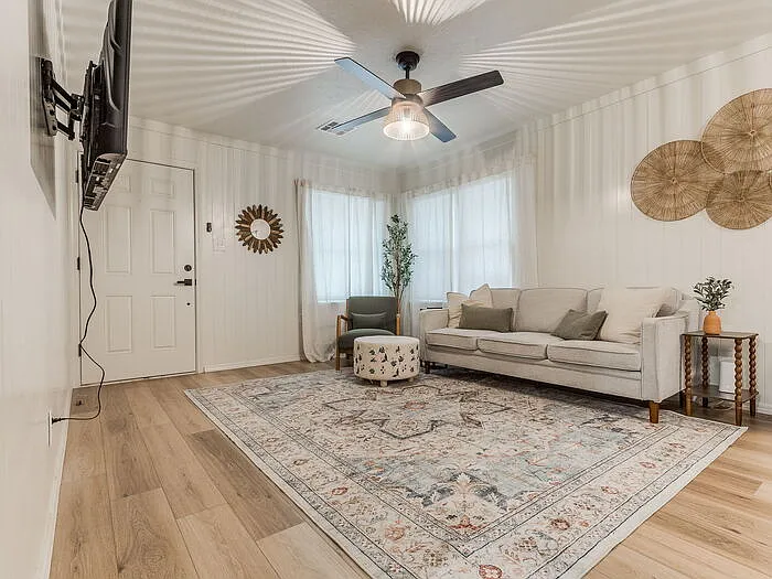 411 Showalter Dr — Photo 17