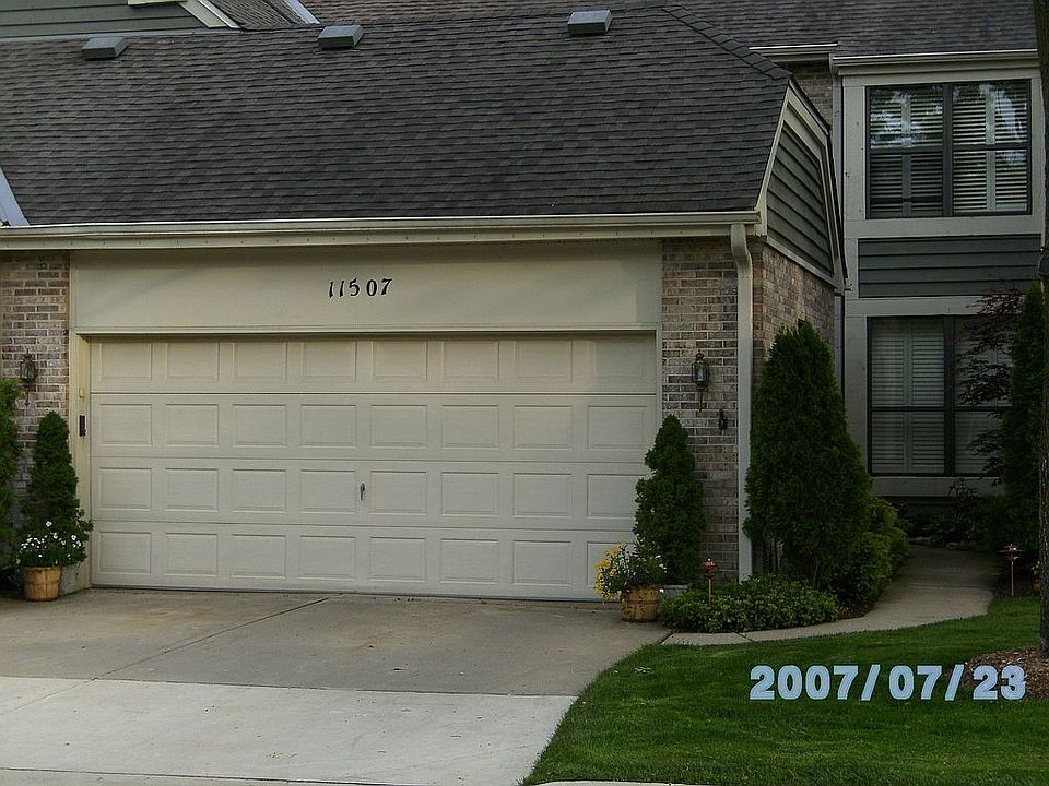 complete view of front of house