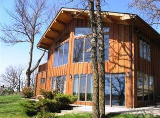 800 E Lake Hendricks Dr, White, SD 57276