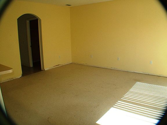 5th image of 733 Cockatoo Ct