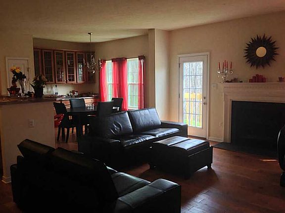 4th image of 6113 Granville Ct