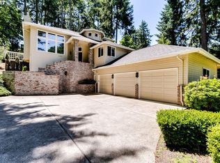 2250 Shields Ave, Eugene, OR 97405