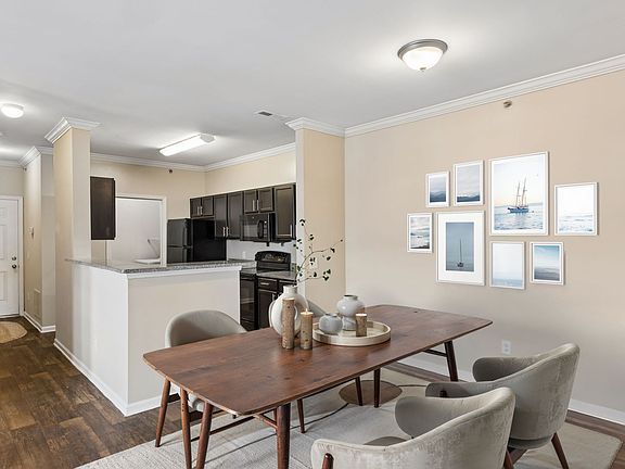 Summit - 3 Bed / 2 Bath - 1,330 Sq.Ft.