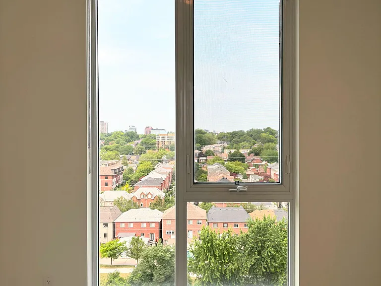 858 Dupont St #Penthouse 17 — Photo 8