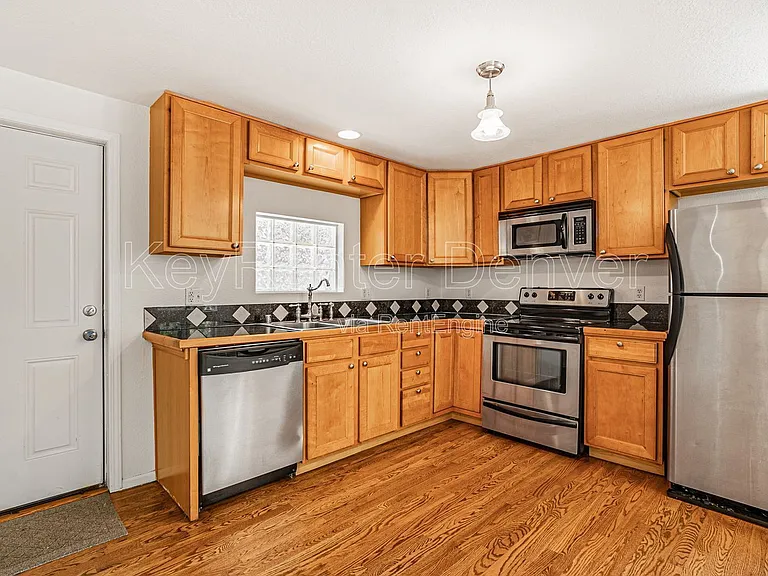 3713 Wolff St — Photo 8