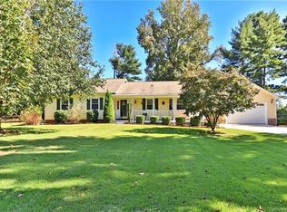 442 Hunting Creek Rd, Matthews, NC 28104