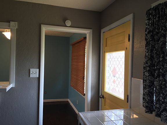 2nd image of 302 Rainbow Dr