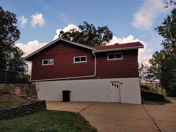 3rd image of 6810 Alexandria Pike