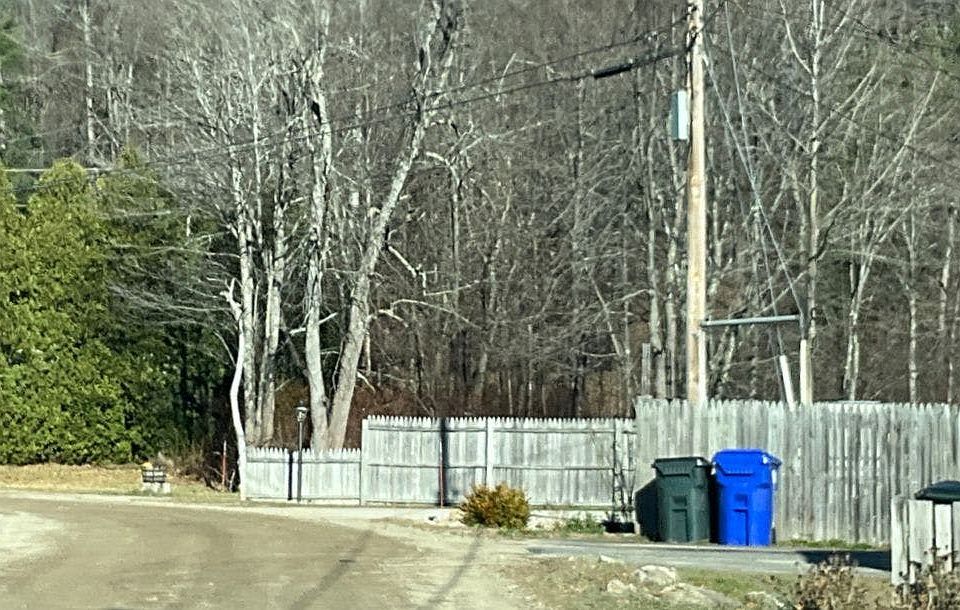 2nd image of 11 Arrow Head Dr