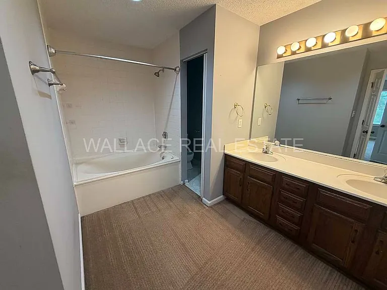 1209 Halifax Rd — Photo 10
