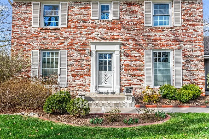 4 bed, 3.0 bath, 2221 sqft, $3,300 — Photo 4