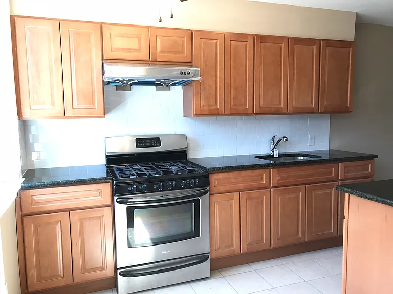 6235 Walker St — Photo 3
