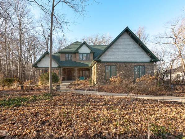 75 Long Grove Rd, Yorkville, IL 60560