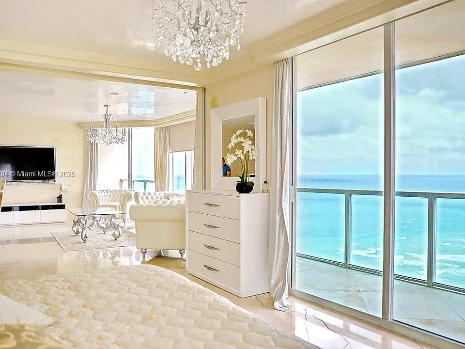 16699 Collins Ave #2508