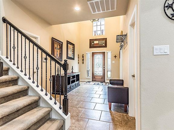 5th image of 941 Napoli Ct