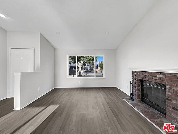 3rd image of 45339 18th St E Suite E