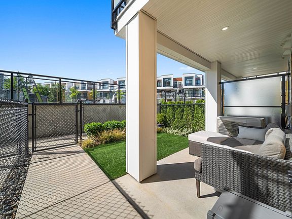 5th image of 46150 Thomas Rd #468