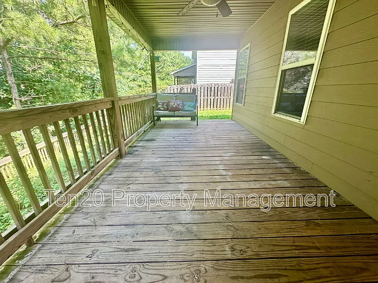 7471 Coppice Dr — Photo 10