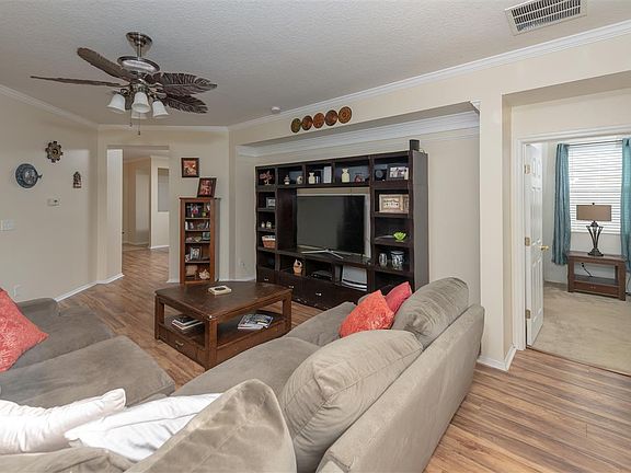 4th image of 237 Sunshine Dr