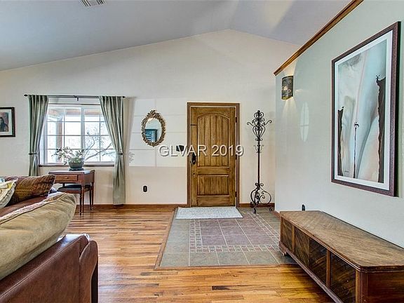 5th image of 27 Cottonwood Dr