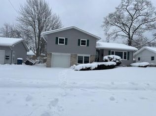 1515 Colonial Rd, Muskegon, MI 49441