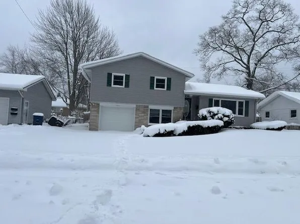 1515 Colonial Rd, Muskegon, MI 49441