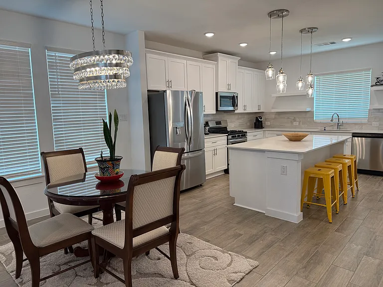 7124 Talon Bluff Dr — Photo 3