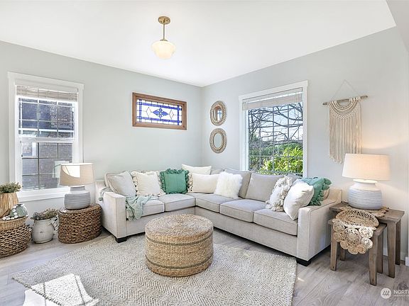 4th image of 2217 McDougall Avenue