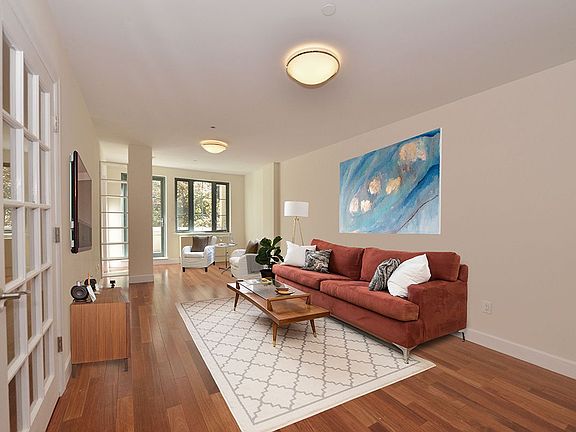 2nd image of 83-30 Kew Gardens Rd #6003