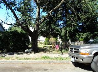 9009 SE Reedway St, Portland, OR 97266