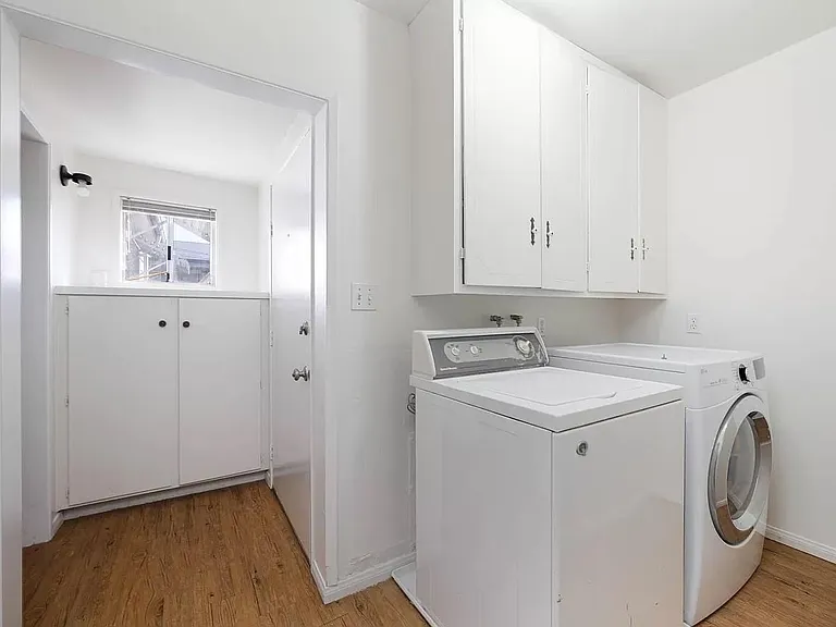 6985 Wisconsin Ave — Photo 15