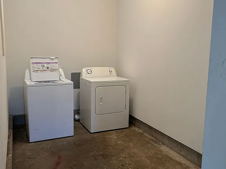 2320 NW Grant Ave #101 — Photo 19