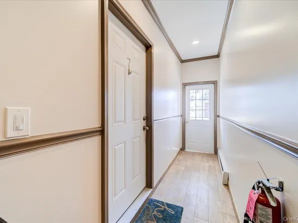 90 Sullivan St, Wurtsboro, NY 12790