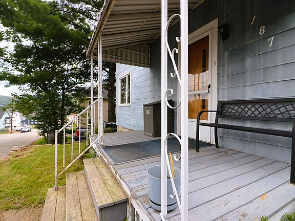 4th image of 187 Mount Forist Street