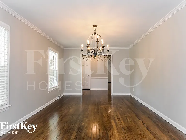 524 Jasin Dr — Photo 5