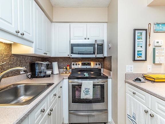 4th image of 811 S 1st St #12