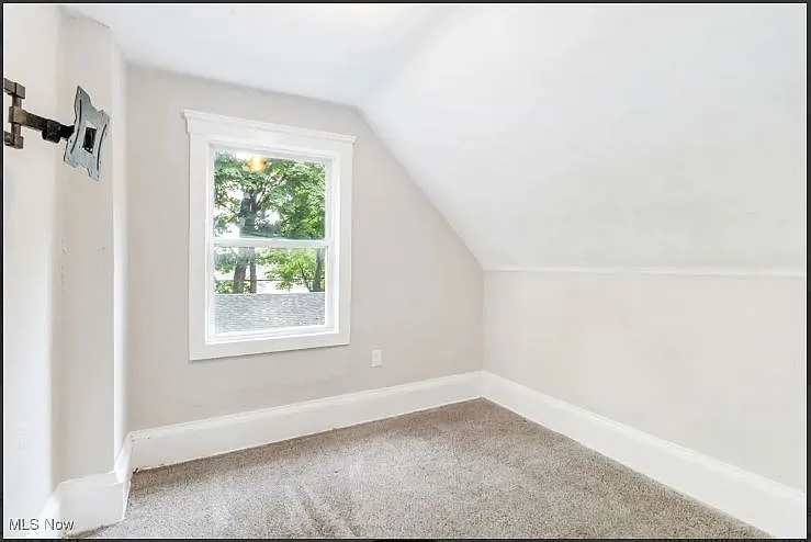 9919 Raymond Ave — Photo 16