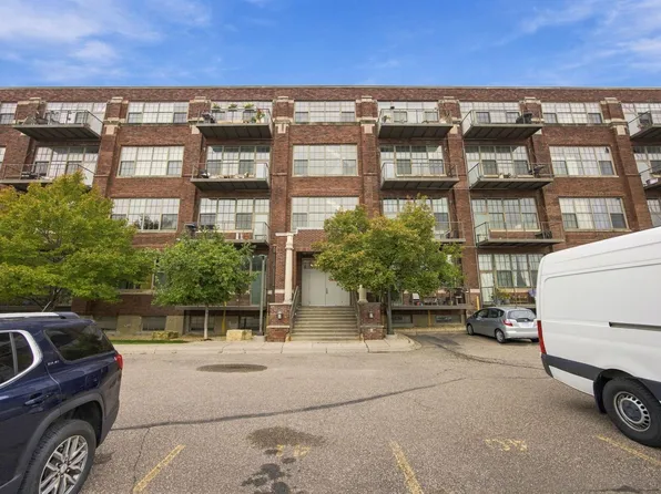 1901 E Hennepin Ave Unit 303, Minneapolis, MN 55413