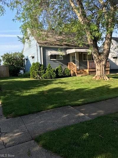 2nd image of 16211 Muskingum Blvd